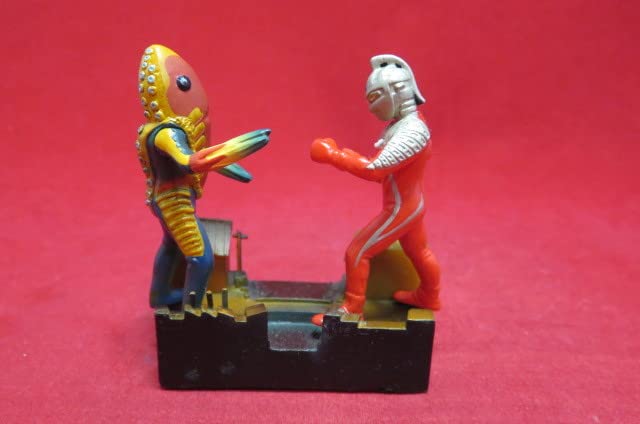 Amazon | ウルトラ怪獣名鑑 狙われた街 メトロン星人 ウルトラセブン